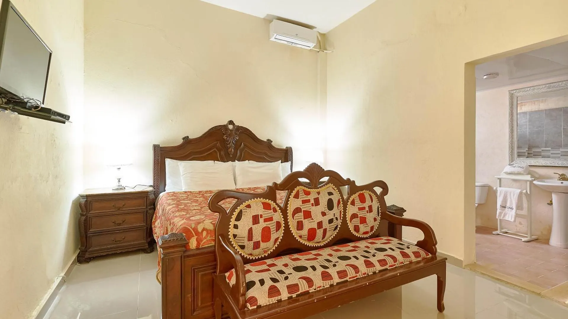 Hotel D'Cornelio سانتو دومينجو 5*,