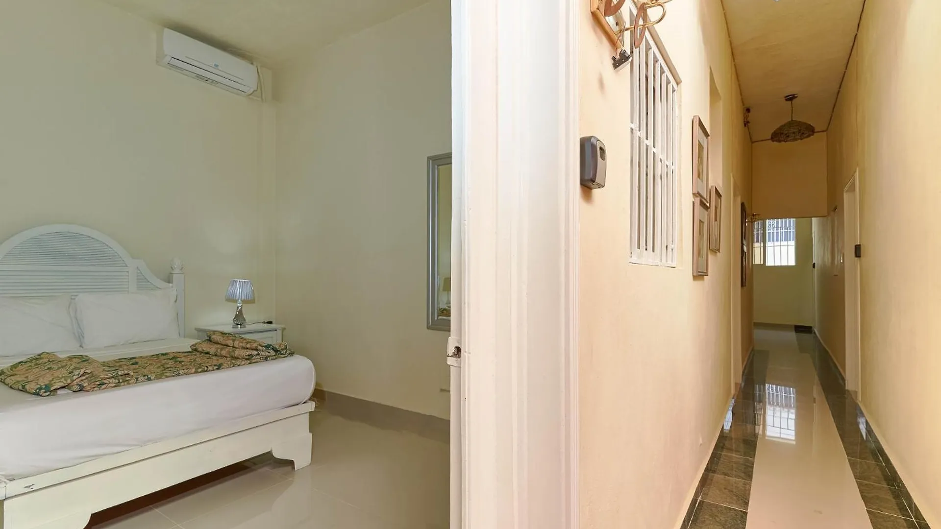 Hotel D'Cornelio سانتو دومينجو 5*,  جمهورية الدومينيكان