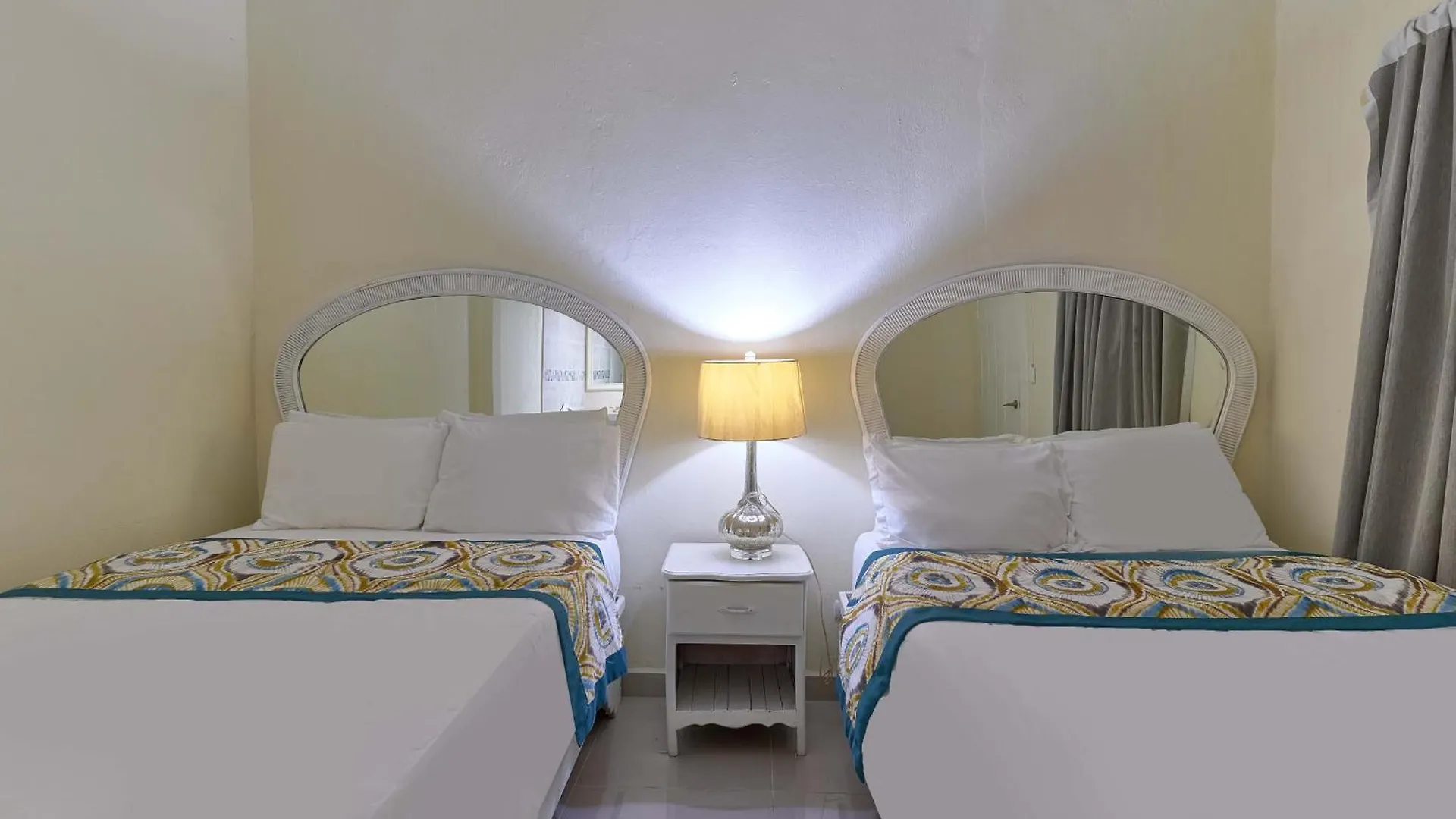 Hotel D'Cornelio Santo Domingo